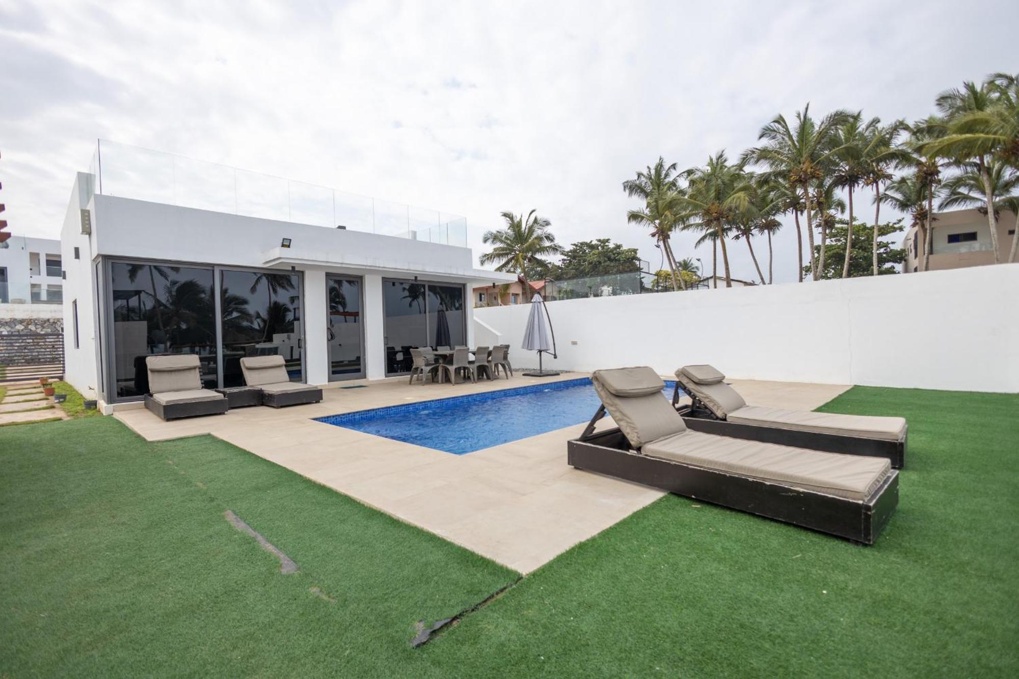 Tills Beach Resort Gomoa Fetteh Buitenkant foto