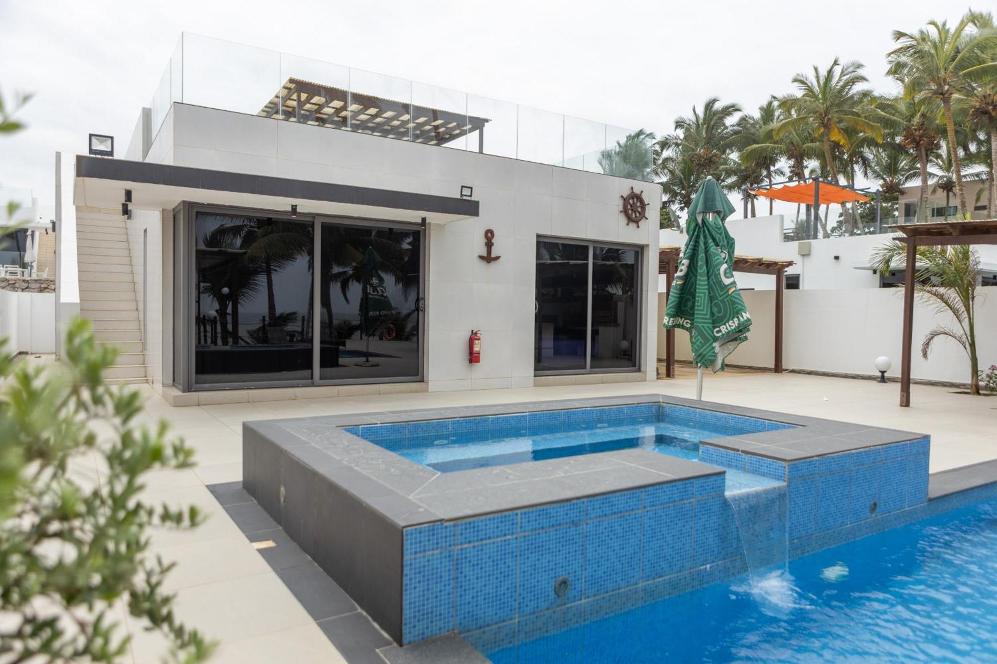 Tills Beach Resort Gomoa Fetteh Buitenkant foto