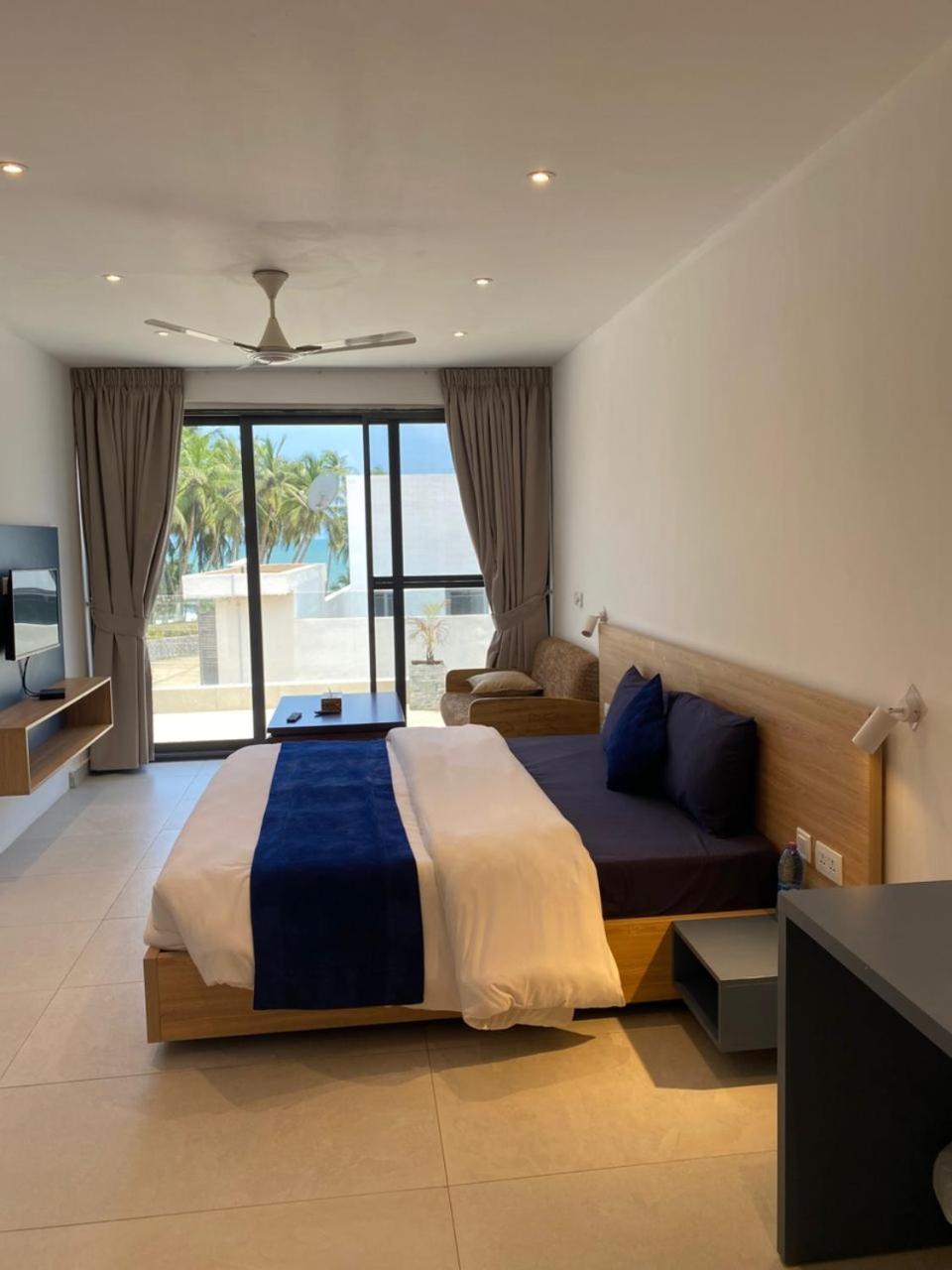 Tills Beach Resort Gomoa Fetteh Buitenkant foto